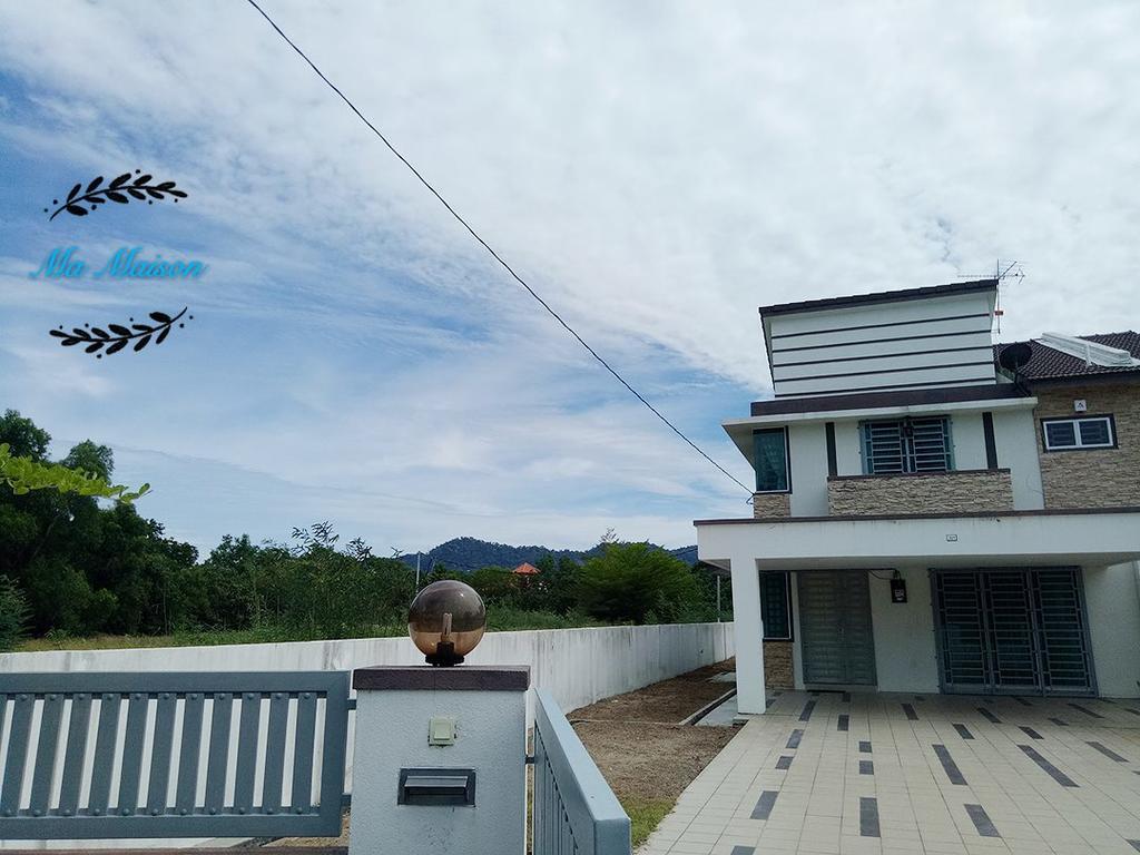 Sri Manjung Ma Maison Homestay Lumut Exteriér fotografie